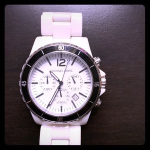 Michael Kors White&Black Oversized Watch.